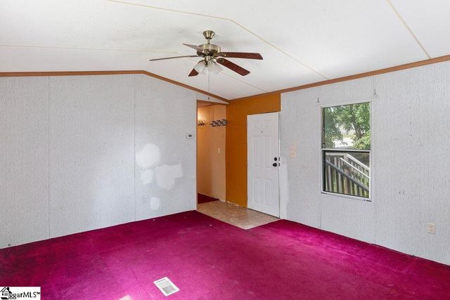 186 Corry Road, Blacksburg, SC 29702