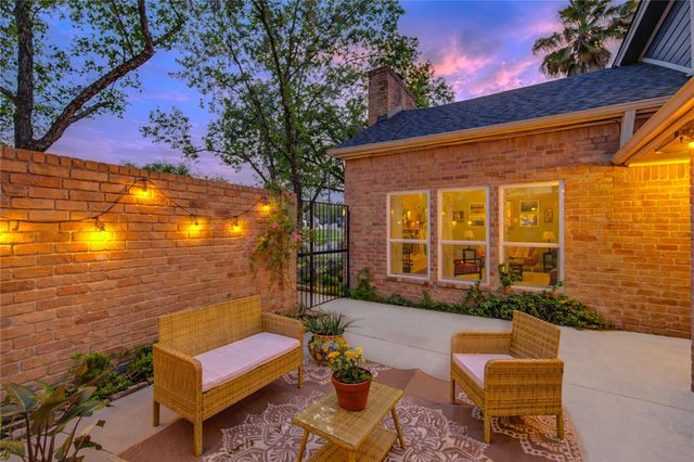 2258 Woodland Springs Street, Houston, TX 77077