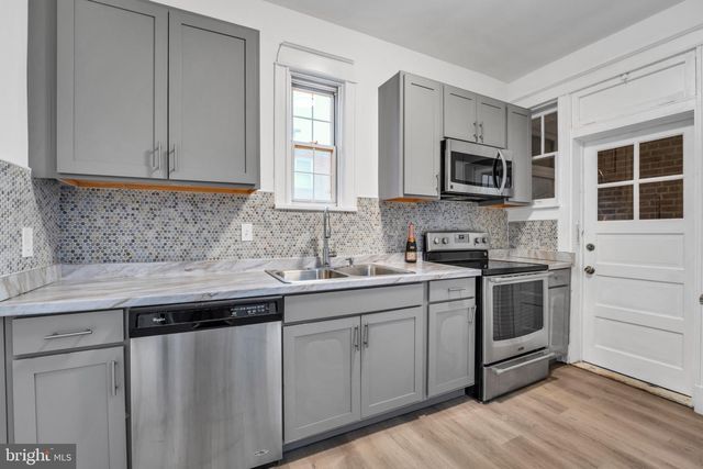 2219 CHESTERFIELD AVE, Baltimore, MD 21213