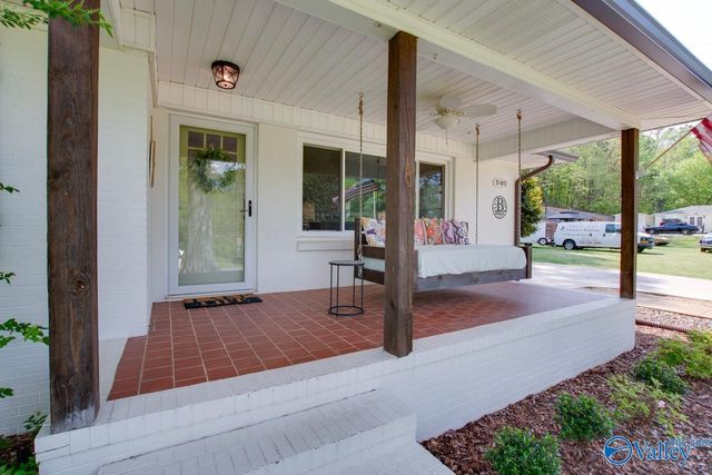 3105 Willow Beach Road, Guntersville, AL 35976