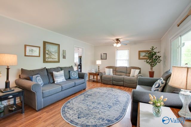 3105 Willow Beach Road, Guntersville, AL 35976