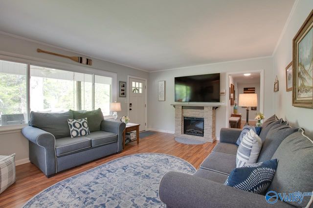 3105 Willow Beach Road, Guntersville, AL 35976