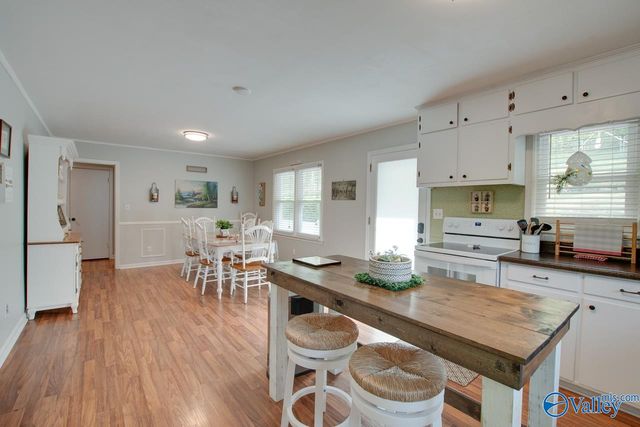 3105 Willow Beach Road, Guntersville, AL 35976