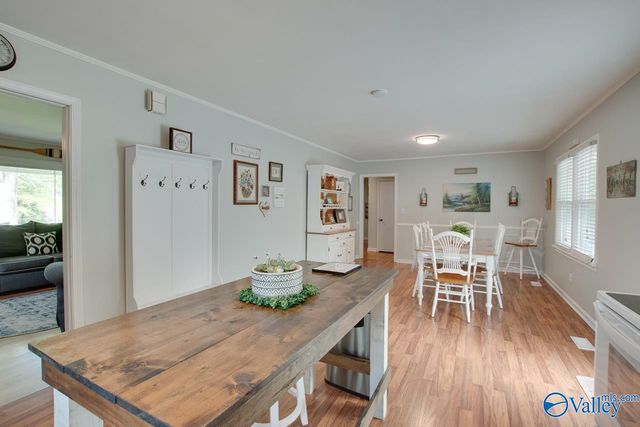 3105 Willow Beach Road, Guntersville, AL 35976