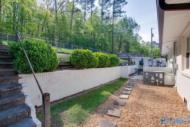 3105 Willow Beach Road, Guntersville, AL 35976