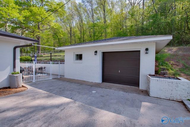 3105 Willow Beach Road, Guntersville, AL 35976