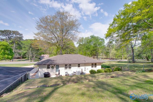 3105 Willow Beach Road, Guntersville, AL 35976