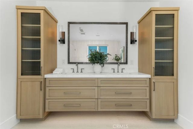 611 Marguerite B, Corona Del Mar, CA 92625