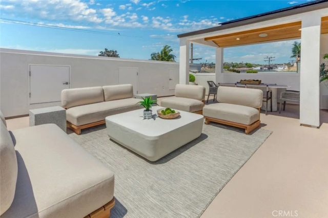 611 Marguerite B, Corona Del Mar, CA 92625