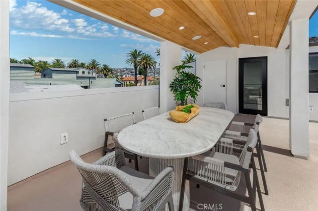 611 Marguerite B, Corona Del Mar, CA 92625