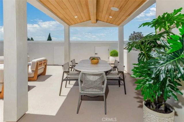 611 Marguerite B, Corona Del Mar, CA 92625