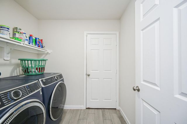 1739 Cemetery Road, Hempstead, TX 77445