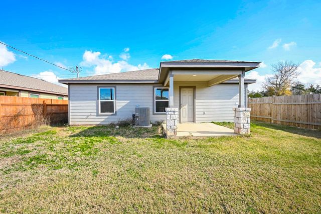 1739 Cemetery Road, Hempstead, TX 77445