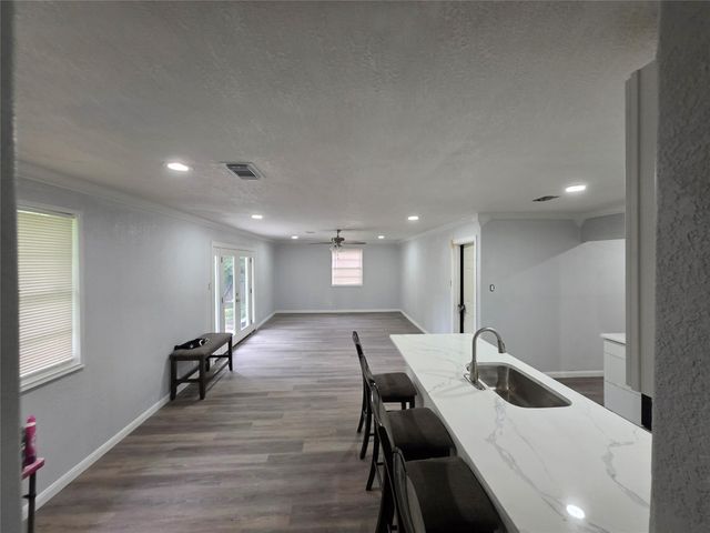 118 Outlook Drive, Houston, TX 77034