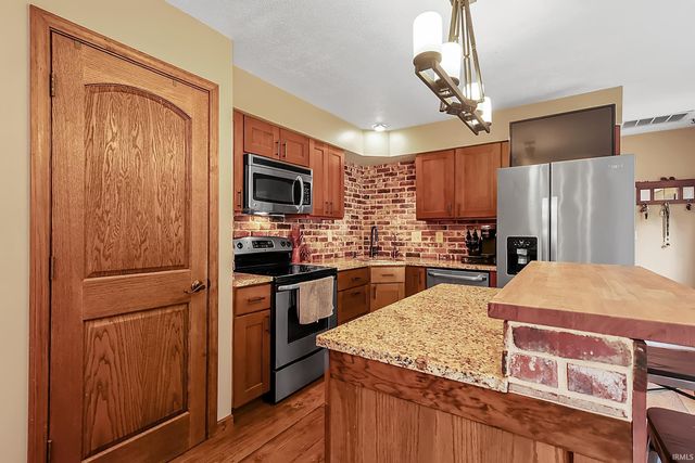 1193 N Saddlebrook Court, Monticello, IN 47960