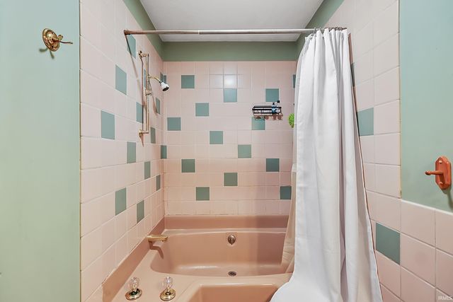 1193 N Saddlebrook Court, Monticello, IN 47960