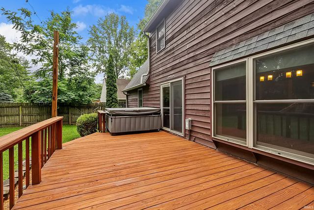1193 N Saddlebrook Court, Monticello, IN 47960
