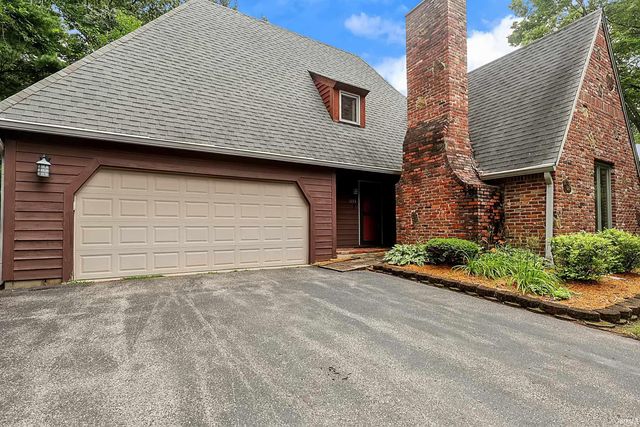1193 N Saddlebrook Court, Monticello, IN 47960