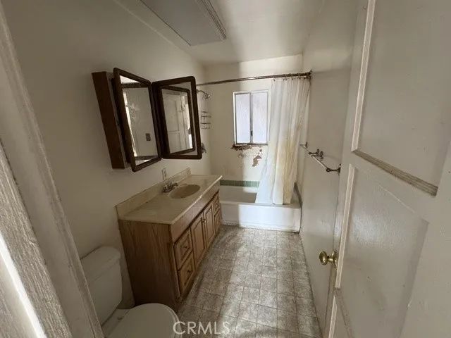 16519 La Salle, Gardena, CA 90247