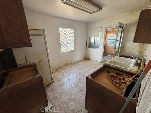 16519 La Salle, Gardena, CA 90247