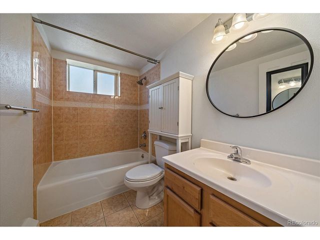 21 N Washington St 202, Denver, CO 80203