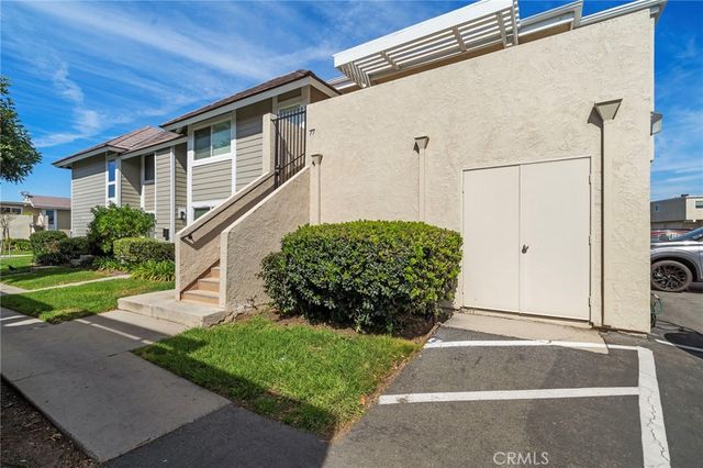 77 Golden Glen Street 4, Irvine, CA 92604