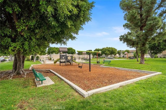 77 Golden Glen Street 4, Irvine, CA 92604