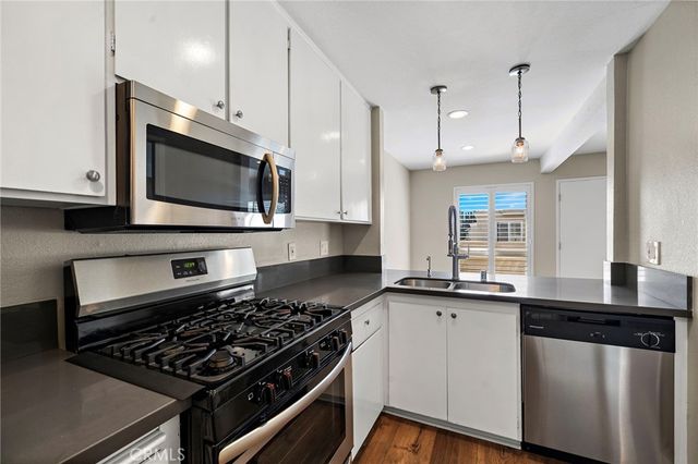 77 Golden Glen Street 4, Irvine, CA 92604