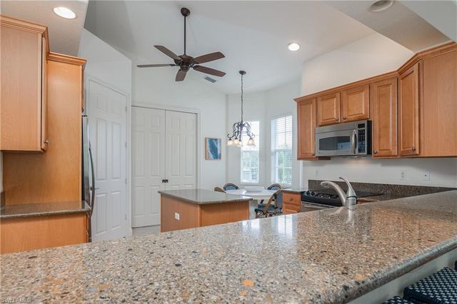 7845 Hawthorne DR 903, Naples, FL 34113