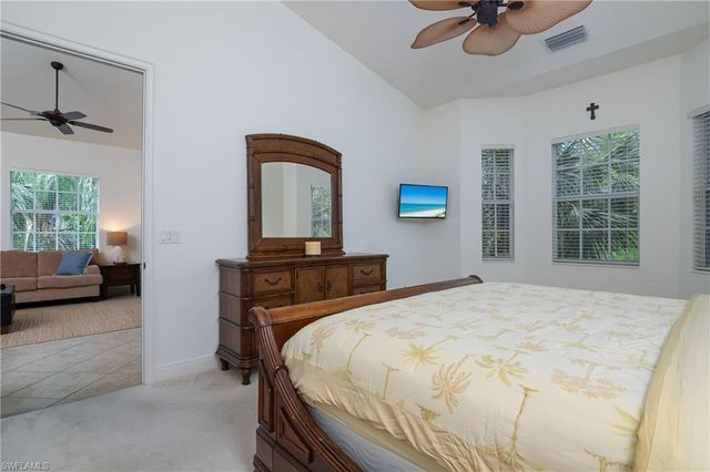 7845 Hawthorne DR 903, Naples, FL 34113