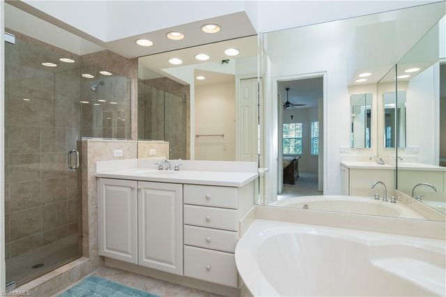 7845 Hawthorne DR 903, Naples, FL 34113