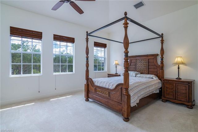 7845 Hawthorne DR 903, Naples, FL 34113