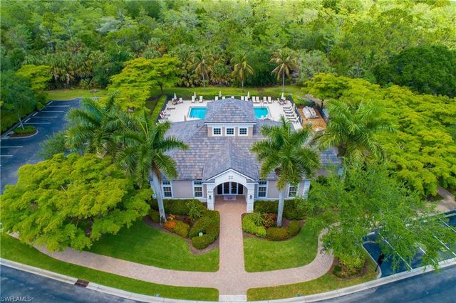 7845 Hawthorne DR 903, Naples, FL 34113