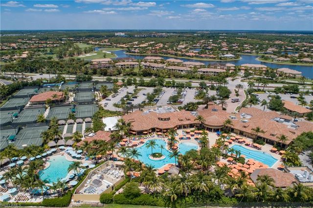 7845 Hawthorne DR 903, Naples, FL 34113