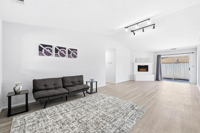 7370 Bruno Way, Sacramento, CA 95828