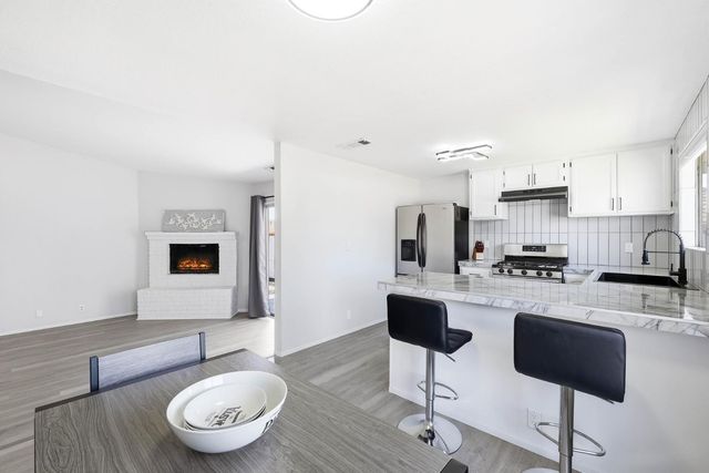7370 Bruno Way, Sacramento, CA 95828