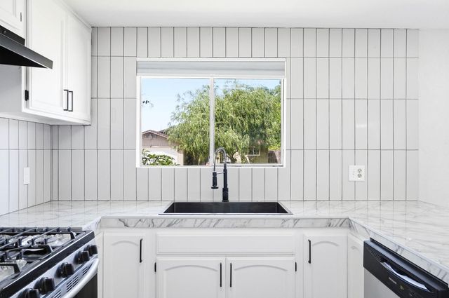 7370 Bruno Way, Sacramento, CA 95828