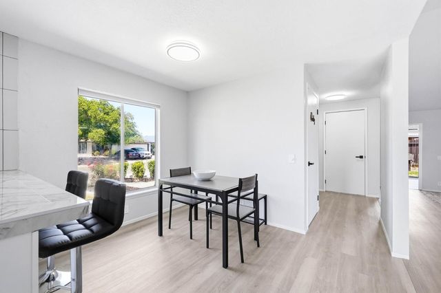 7370 Bruno Way, Sacramento, CA 95828
