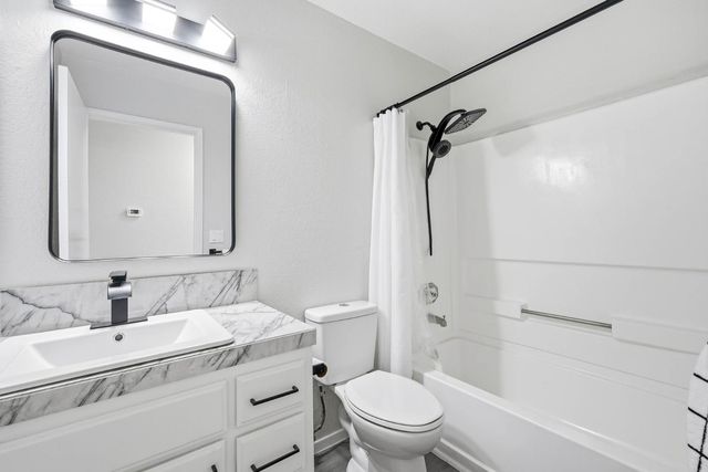 7370 Bruno Way, Sacramento, CA 95828