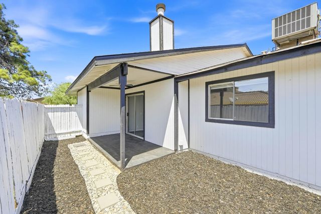 7370 Bruno Way, Sacramento, CA 95828