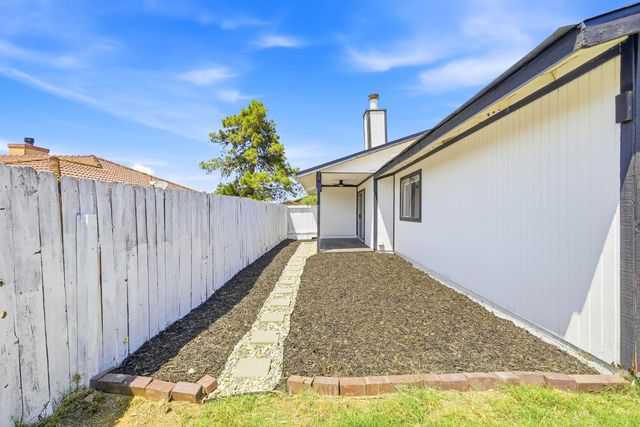 7370 Bruno Way, Sacramento, CA 95828