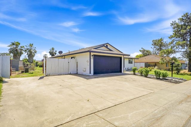 7370 Bruno Way, Sacramento, CA 95828