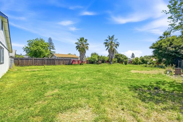 7370 Bruno Way, Sacramento, CA 95828