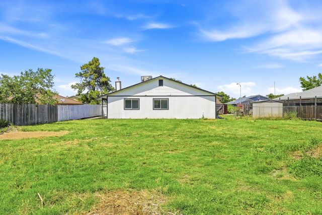 7370 Bruno Way, Sacramento, CA 95828
