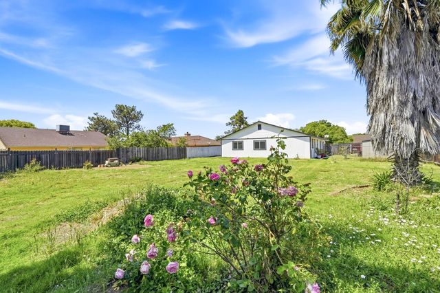 7370 Bruno Way, Sacramento, CA 95828