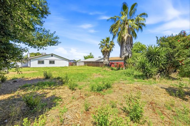 7370 Bruno Way, Sacramento, CA 95828