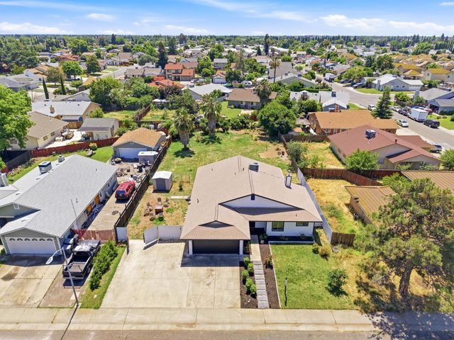 7370 Bruno Way, Sacramento, CA 95828