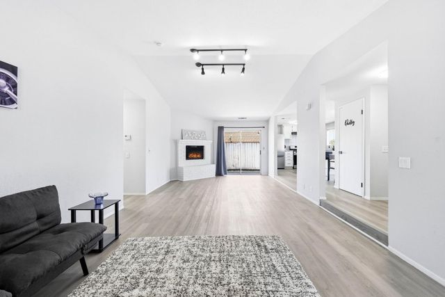 7370 Bruno Way, Sacramento, CA 95828