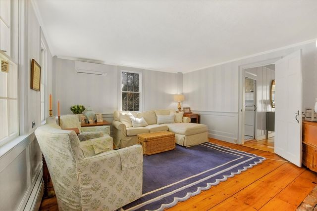 200 Main, Sandwich, MA 02563