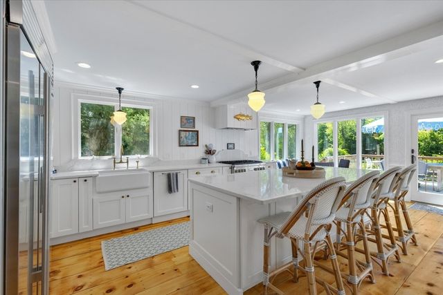 200 Main, Sandwich, MA 02563